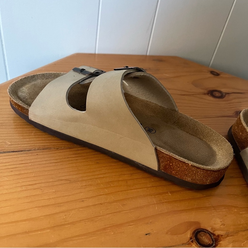 Cushionaire Lane Cork Footbed Sandals Slip On Two Strap Buckle Stone Tan Comfy - Picture 3 of 11